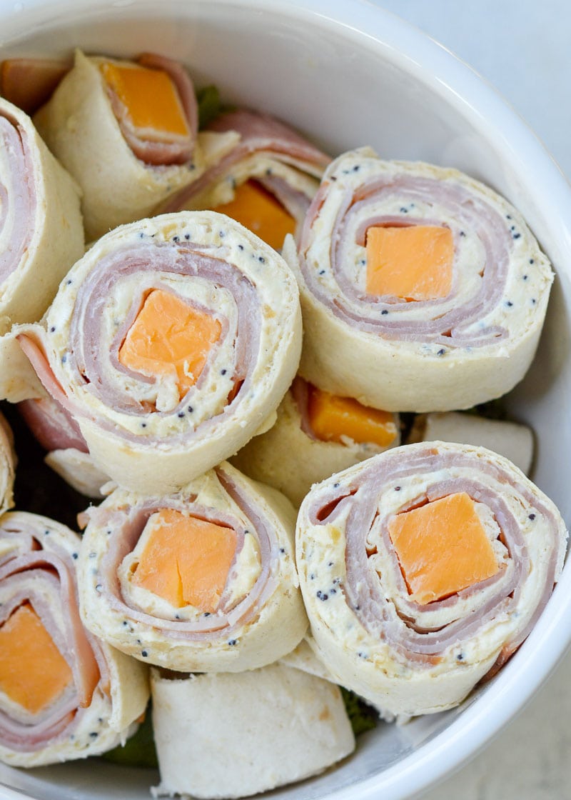 These Ham and Cheese Pinwheels are the best for an easy keto no-cook lunch! This quick recipe is kid-friendly and great for potlucks, too.